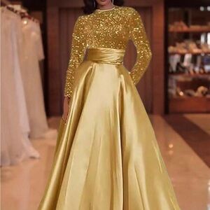 Elegant Gold Evening Gown